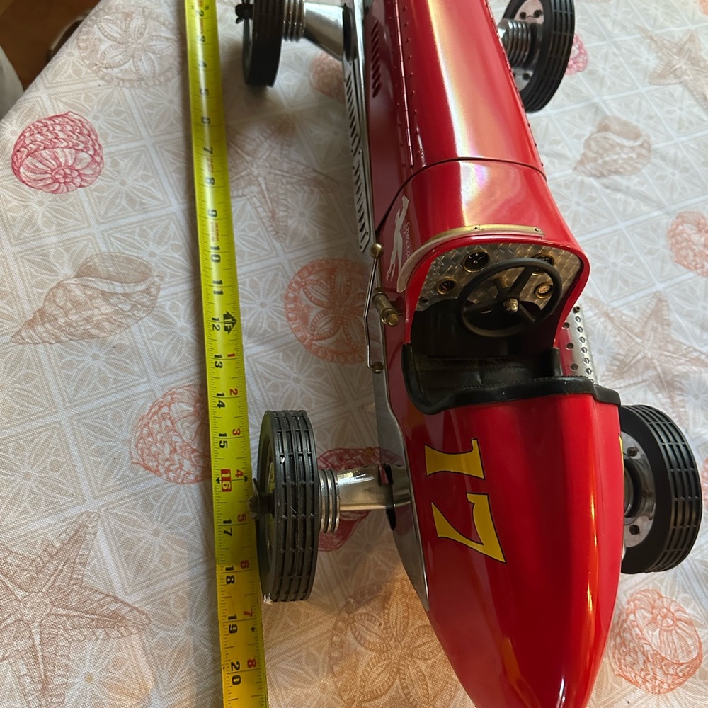 Red Racing Car model - Picture 4 of 5